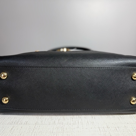 Michael MK Hamilton Black Leather bag w/Gold Chain Shoulder Strap/Gold Lock - Picture 6 of 7